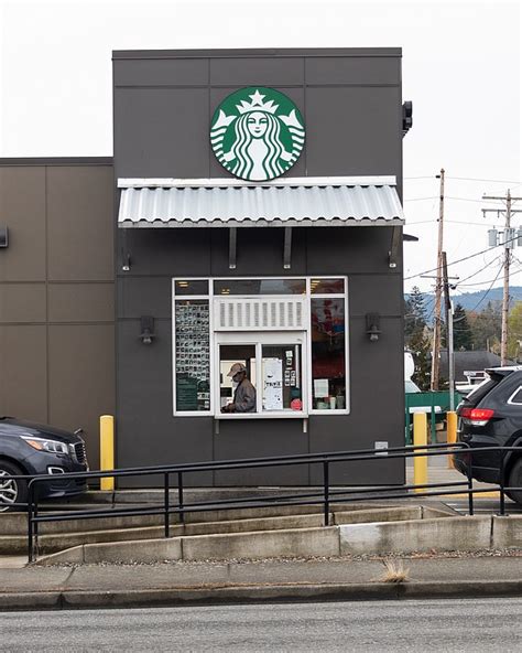 Burnsville Starbucks employees announce petition to unionize